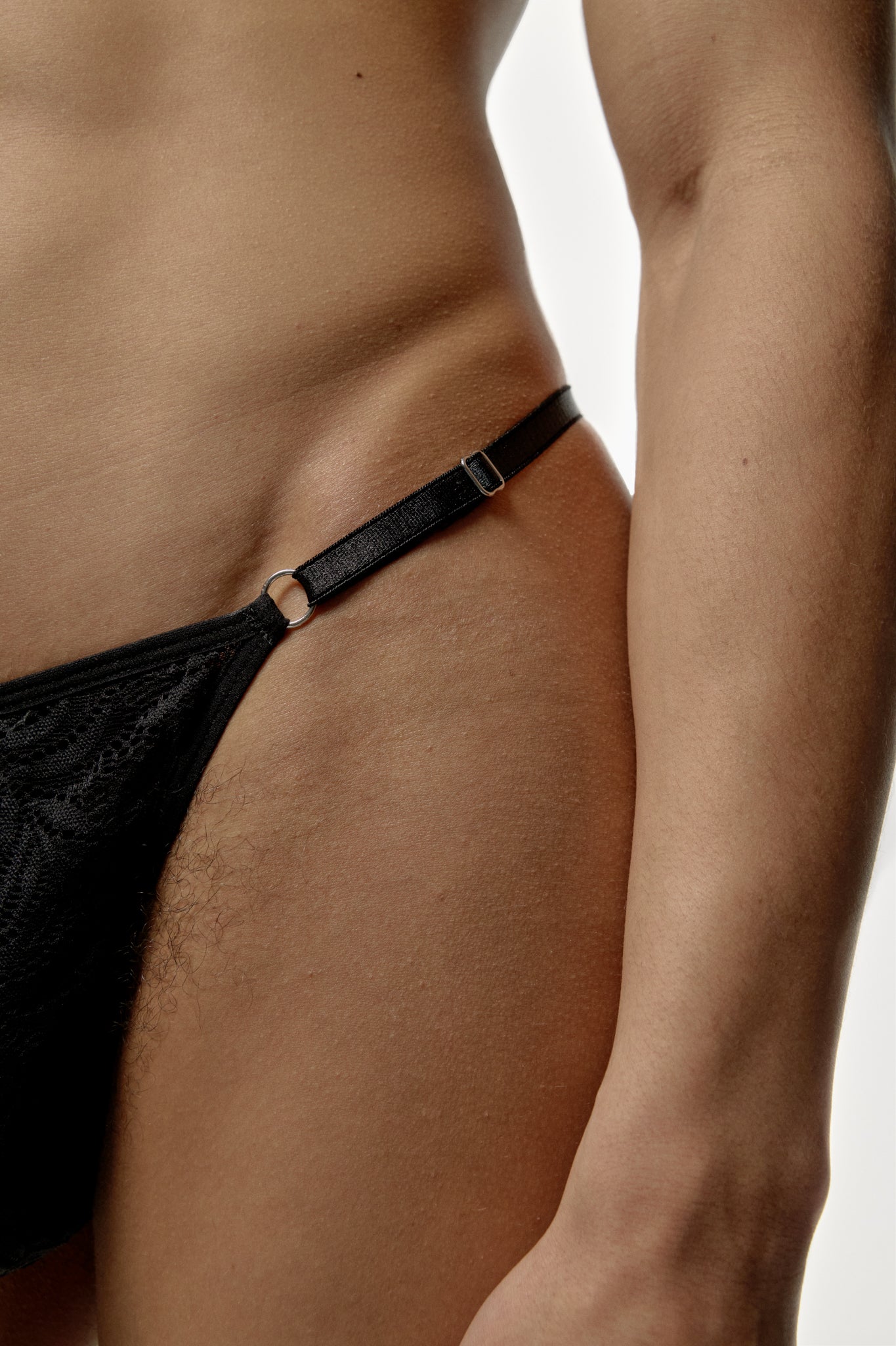 Louis String - Black