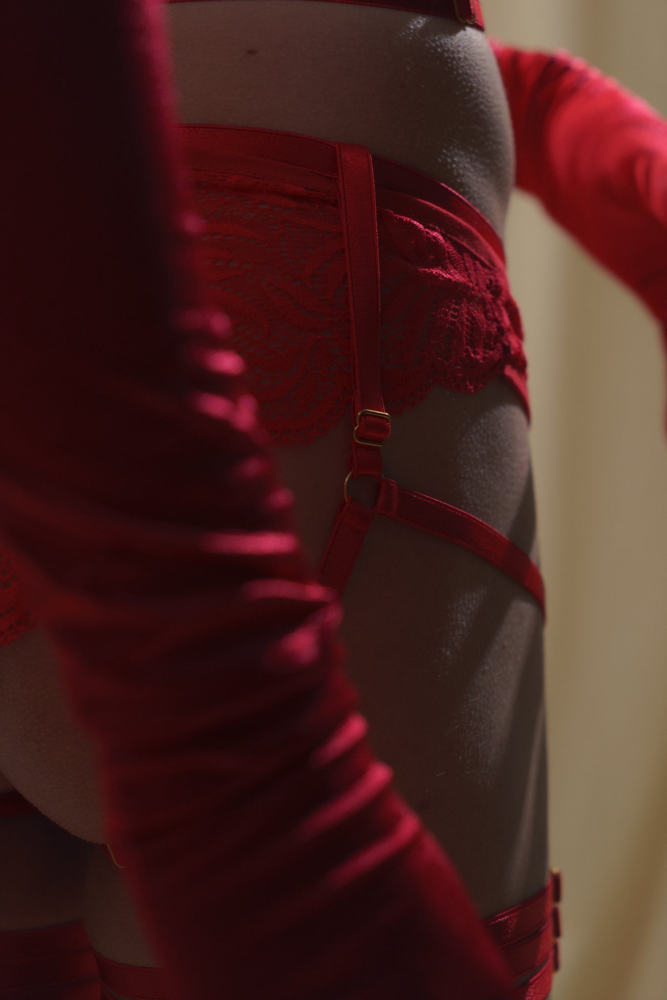 Venus Harness with Leg Bracelets - Red